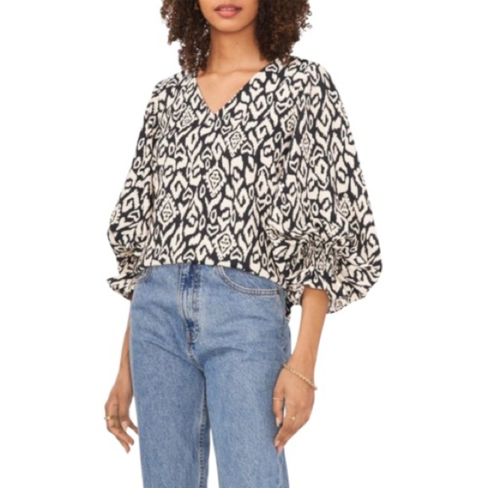 Vince Camuto Patterned Black and Ivory Long Sleeved Women's Blouse Small EUC